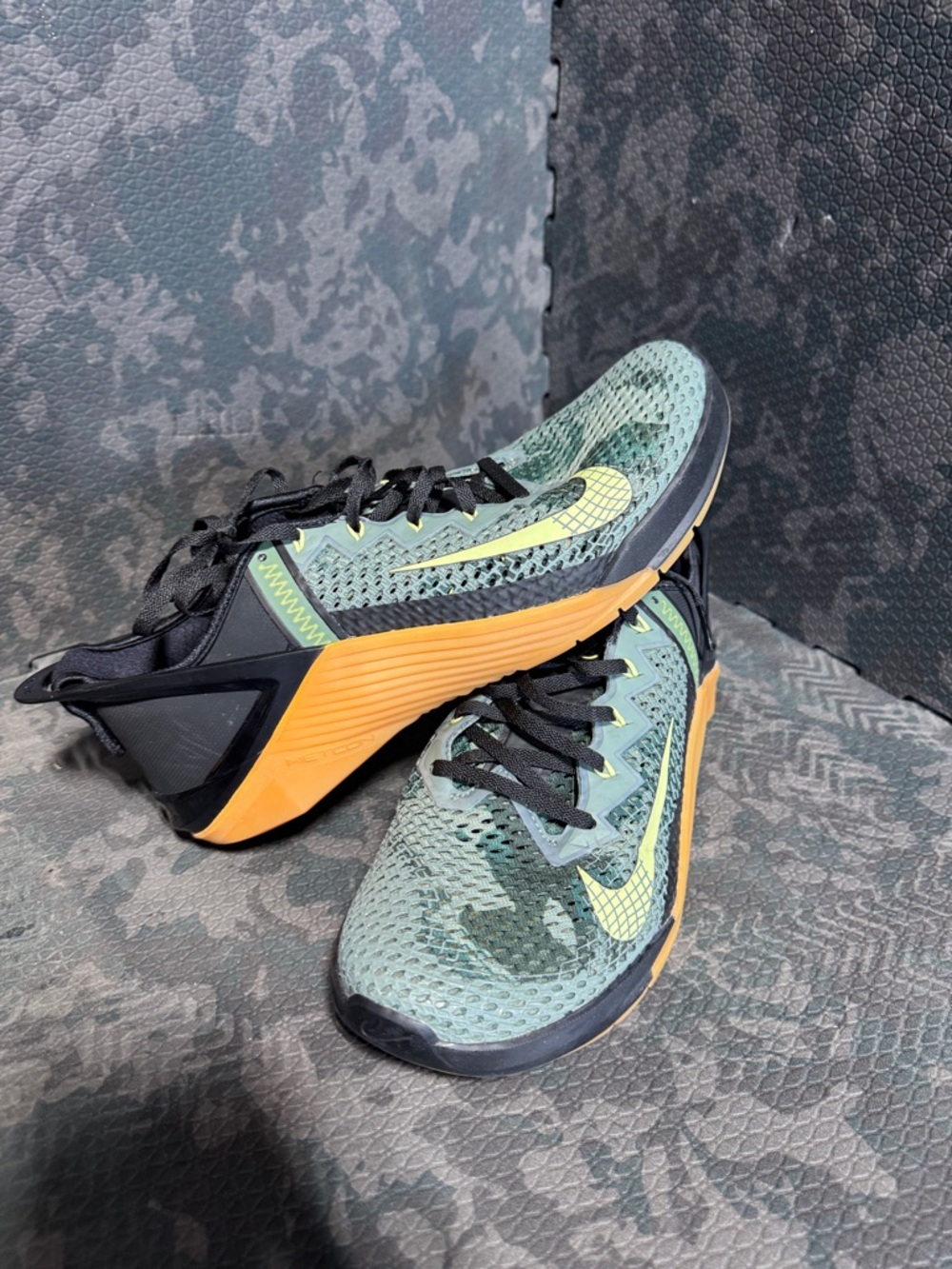 Nike Metcon6 flyesse Men’s size 10  Cross-Training Shoes